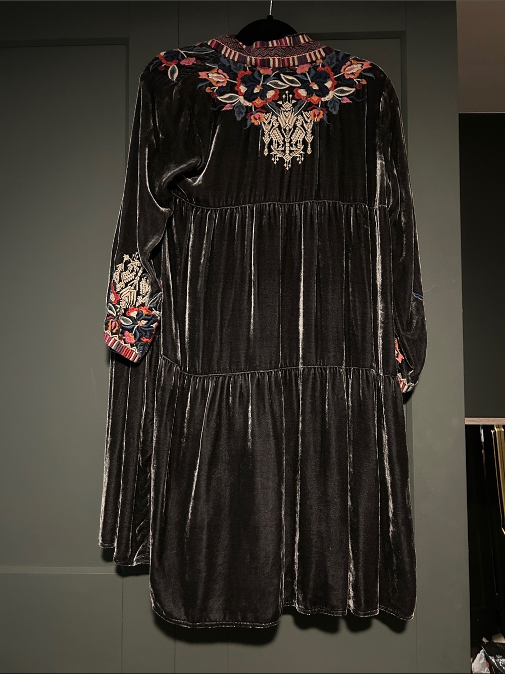 Johnny Was Charcoal Velvet Embroidered Kimono Duster - Picture 3 of 3